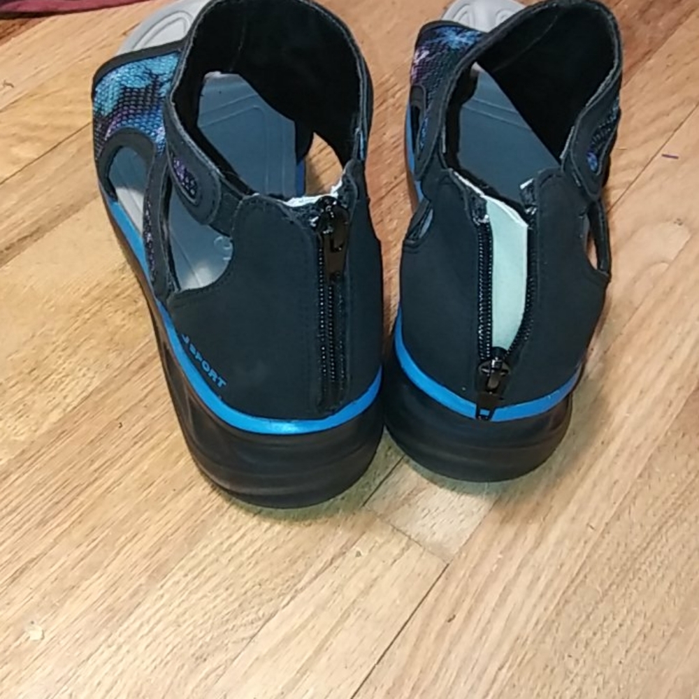 Jambu Sport Sandal With Platform Support Size 9.5 Gem